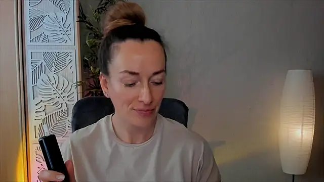 RebeccaMartinez online show from 02-19-26, 06:09