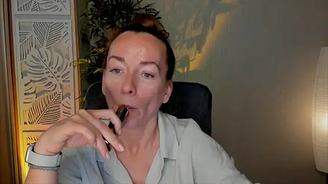 RebeccaMartinez online show from 06-05-26, 10:43
