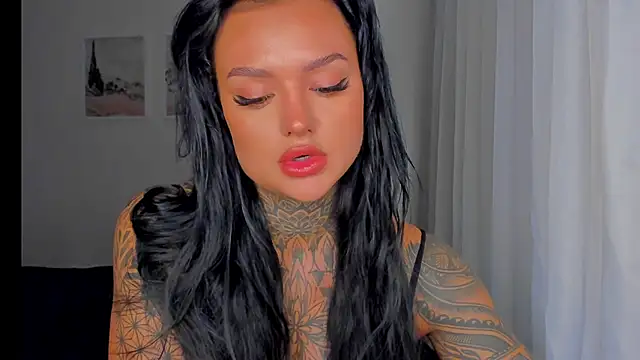 Snapshot of pantera_flashh chatting on 10-25-25, 11:21 pantera flashh online show from 10-25-25, 11:21