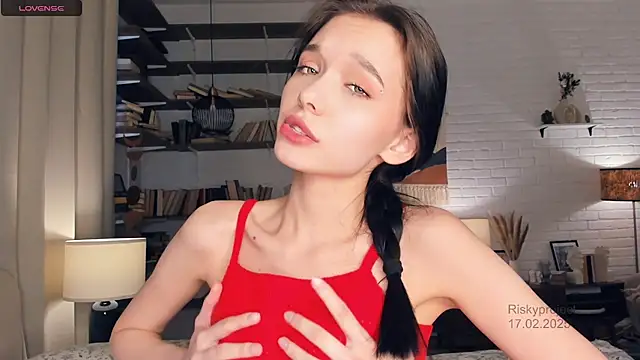 Snapshot of Riskyproject chatting on 02-17-25, 09:46 Riskyproject online show from 02-17-25, 09:46