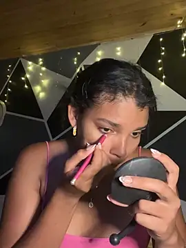 Snapshot of emilyharber chatting on 10-30-25, 07:14 emilyharber online show from 10-30-25, 07:14