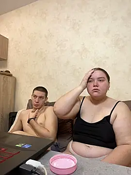 Snapshot of Comprom1se chatting on 02-14-25, 09:45 Comprom1se online show from 02-14-25, 09:45