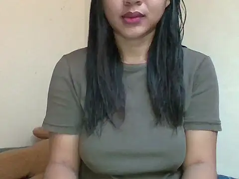 Snapshot of _smiling4u_ chatting on 04-29-26, 02:37 smiling4u online show from 04-29-26, 02:37