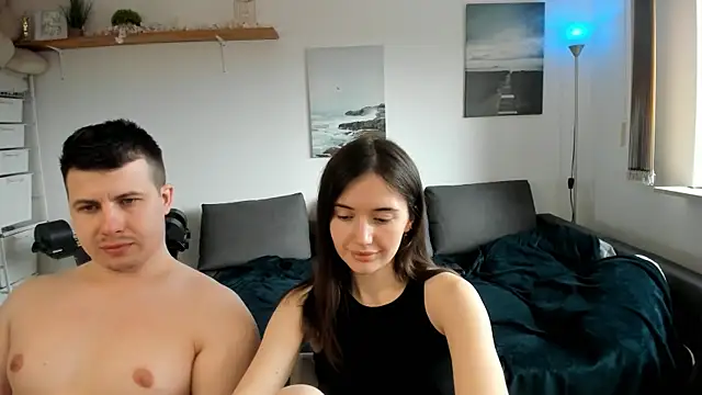 Snapshot of PollyFlame chatting on 03-18-25, 10:36 PollyFlame online show from 03-18-25, 10:36