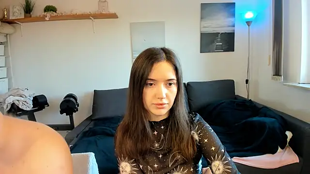 Snapshot of PollyFlame chatting on 03-19-25, 06:46 PollyFlame online show from 03-19-25, 06:46