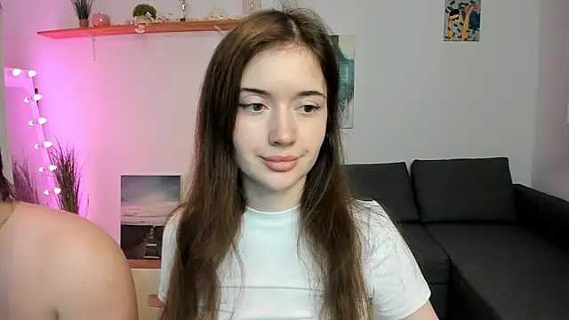 Snapshot of PollyFlame chatting on 10-19-25, 12:00 PollyFlame online show from 10-19-25, 12:00