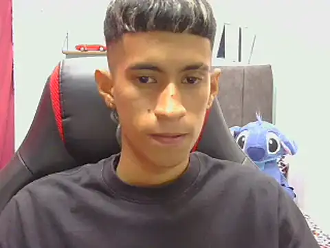 Angelstripboy online show from 04-29-26, 11:44
