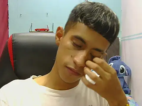 Angelstripboy online show from 05-09-26, 05:40