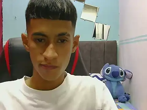 Angelstripboy online show from 05-12-26, 11:02