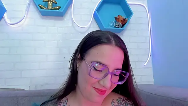 Snapshot of DEVA_BLUE_ chatting on 01-30-25, 04:48 DEVA BLUE online show from 01-30-25, 04:48