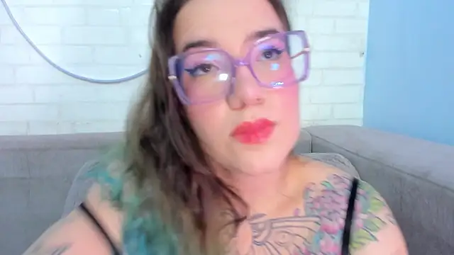 Snapshot of DEVA_BLUE_ chatting on 02-26-25, 05:31 DEVA BLUE online show from 02-26-25, 05:31