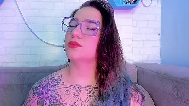 Snapshot of DEVA_BLUE_ chatting on 03-06-25, 03:46 DEVA BLUE online show from 03-06-25, 03:46