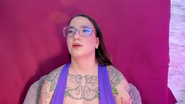 Snapshot of DEVA_BLUE_ chatting on 03-20-25, 04:18 DEVA BLUE online show from 03-20-25, 04:18