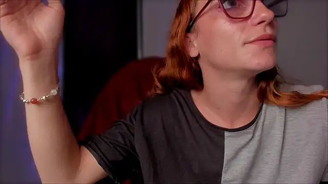 Snapshot of _lh_ chatting on 01-27-25, 04:33 lh online show from 01-27-25, 04:33