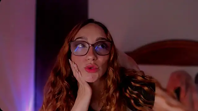 Snapshot of _lh_ chatting on 02-20-25, 03:30 lh online show from 02-20-25, 03:30