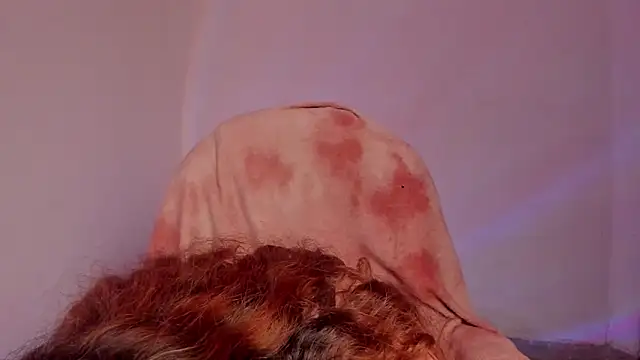 Snapshot of _lh_ chatting on 09-15-25, 05:40 lh online show from 09-15-25, 05:40