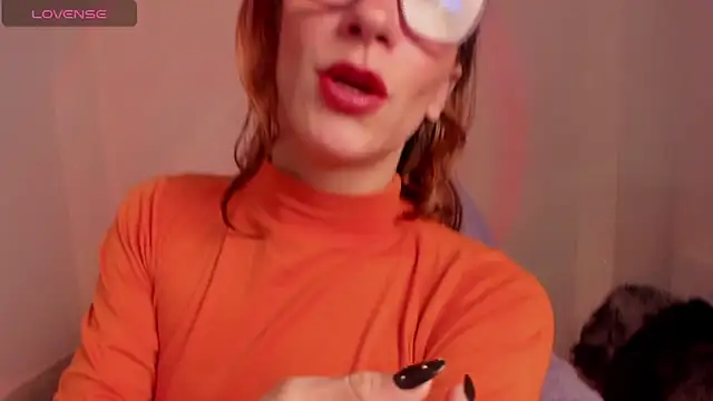 Snapshot of _lh_ chatting on 09-30-25, 01:38 lh online show from 09-30-25, 01:38