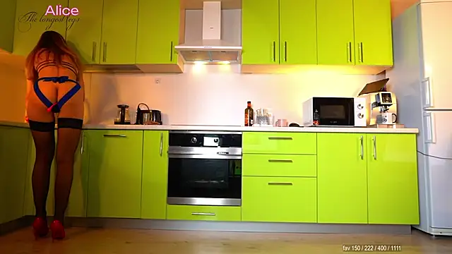 Snapshot of pinkheart_ chatting on 12-03-25, 05:11 pinkheart online show from 12-03-25, 05:11