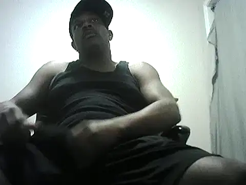 Snapshot of ThugDick79 chatting on 12-20-24, 03:21 ThugDick79 online show from 12-20-24, 03:21