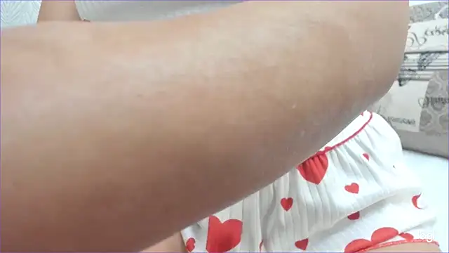 Snapshot of Hanah_cho_cho chatting on 10-22-25, 03:51 Hanah cho cho online show from 10-22-25, 03:51