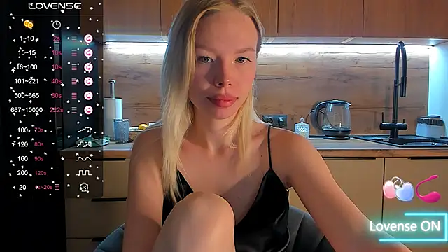 Snapshot of Olivia_Bells chatting on 12-18-25, 10:27 Olivia Bells online show from 12-18-25, 10:27