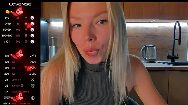 Snapshot of Olivia_Bells chatting on 07-04-26, 09:21 Olivia Bells online show from 07-04-26, 09:21