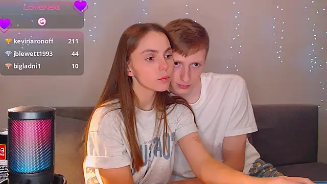 juliaanddima online show from 03-03-25, 09:37