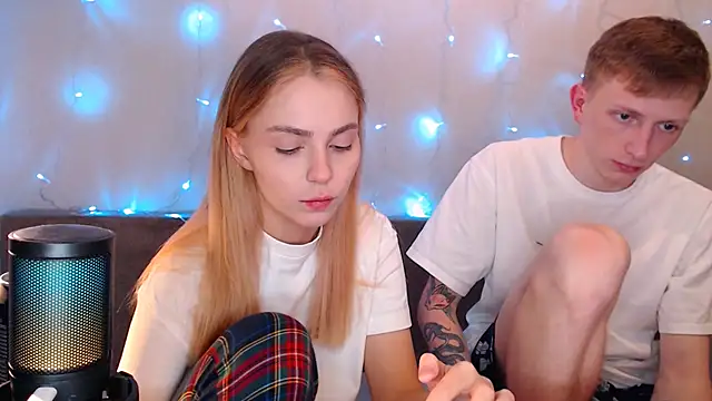 juliaanddima online show from 09-20-25, 10:00