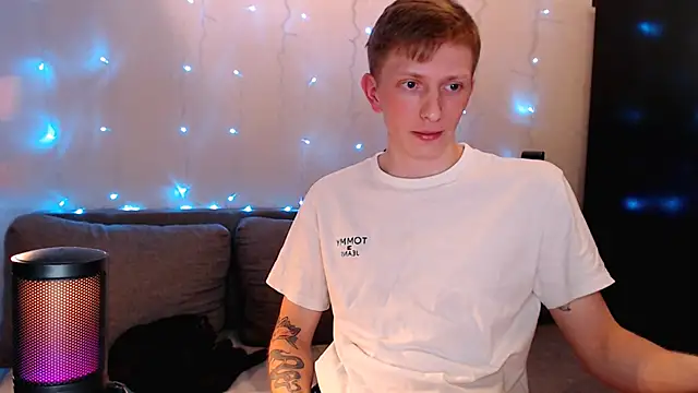 juliaanddima online show from 09-30-25, 09:31