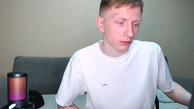 juliaanddima online show from 03-06-26, 09:44