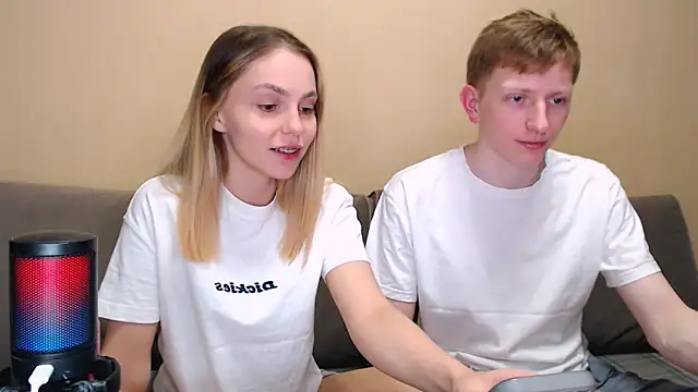 juliaanddima online show from 04-03-26, 10:41