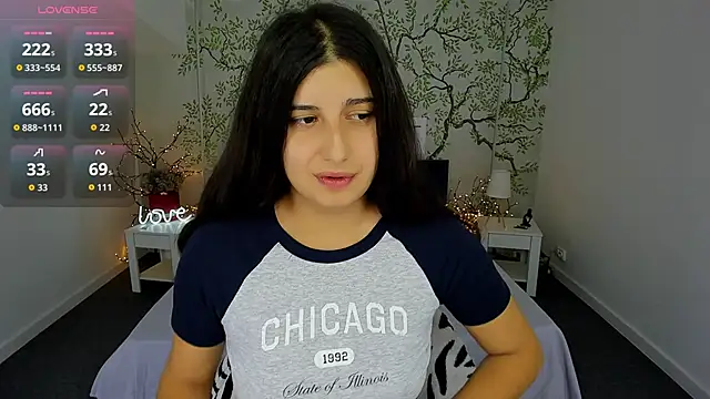 Linda EX online show from 09-15-25, 04:01