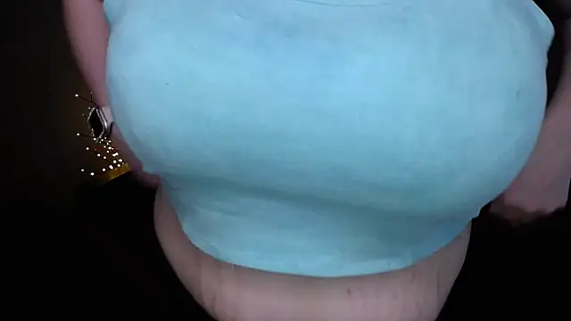 Snapshot of Emily_Mo chatting on 03-22-25, 10:49 Emily Mo online show from 03-22-25, 10:49