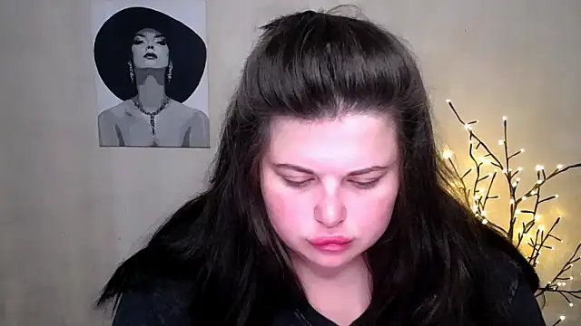 Snapshot of Emily_Mo chatting on 09-10-25, 05:51 Emily Mo online show from 09-10-25, 05:51