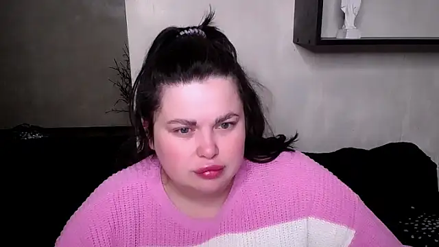 Snapshot of Emily_Mo chatting on 10-19-25, 05:41 Emily Mo online show from 10-19-25, 05:41