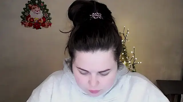 Emily Mo online show from 12-20-25, 06:42