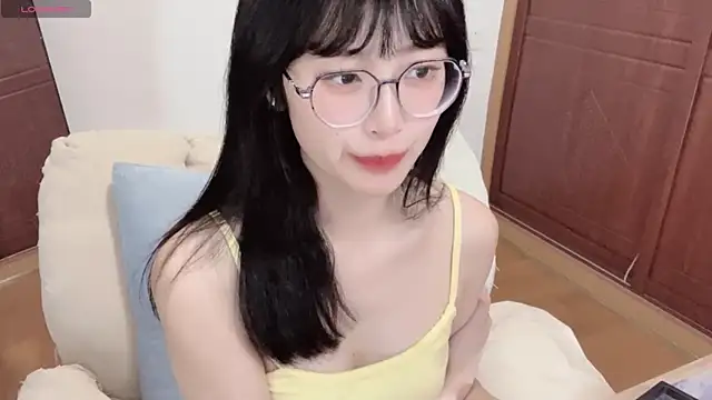 Snapshot of 4uoki chatting on 03-22-25, 10:04 4uoki online show from 03-22-25, 10:04