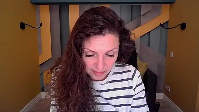 EllaLong online show from 04-07-26, 11:32