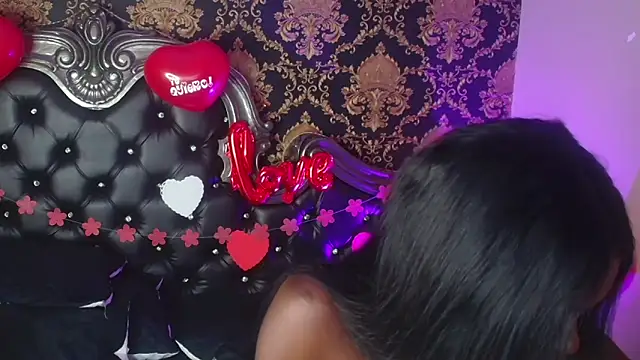 Snapshot of NaiaGils chatting on 02-14-25, 04:20 NaiaGils online show from 02-14-25, 04:20