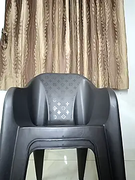 Snapshot of _surbhi_ chatting on 11-12-25, 05:46 surbhi online show from 11-12-25, 05:46