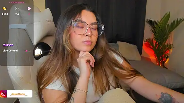 dakottaa  online show from 04-16-26, 12:11