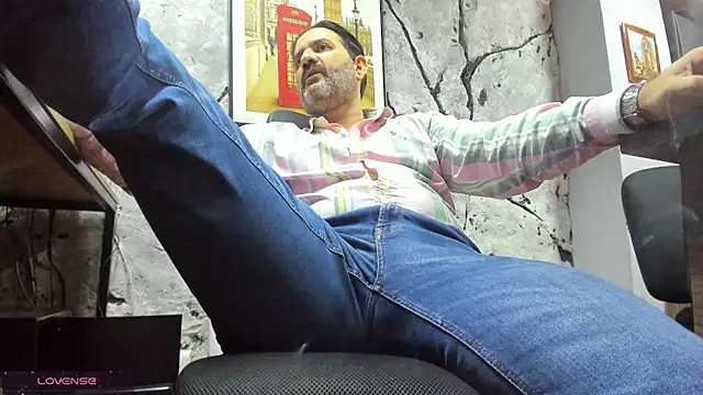 Maxi TheBigDaddy online show from 02-04-26, 03:18