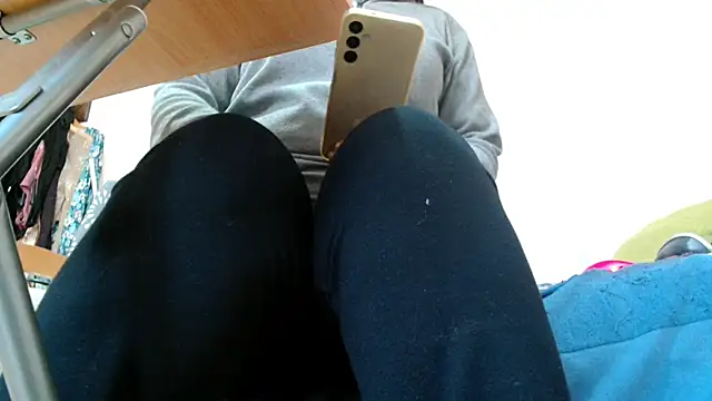 HAIRY PUSSY BIG online show from 02-18-26, 11:17