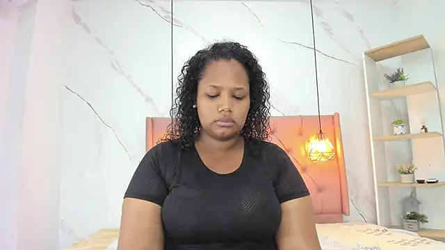 Snapshot of Belle_Brunette chatting on 10-24-25, 09:00 Belle Brunette online show from 10-24-25, 09:00