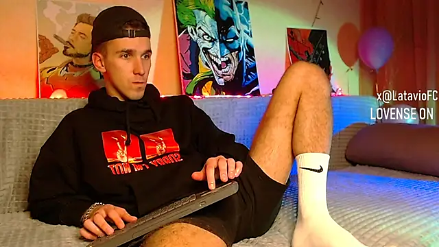 Snapshot of Midnighter_ chatting on 01-14-25, 05:40 Midnighter online show from 01-14-25, 05:40