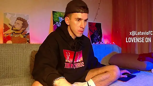 Snapshot of Midnighter_ chatting on 02-11-25, 05:16 Midnighter online show from 02-11-25, 05:16