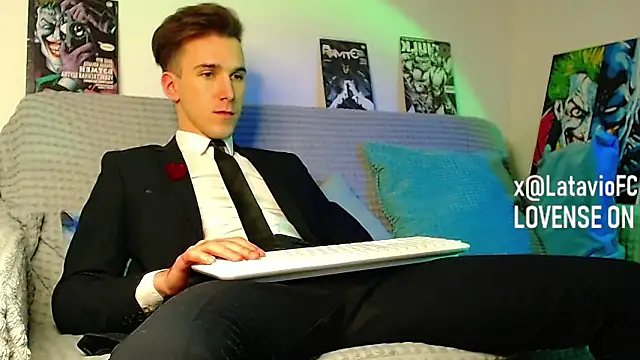 Midnighter  online show from 03-04-26, 11:16