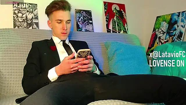 Midnighter  online show from 03-15-26, 11:05