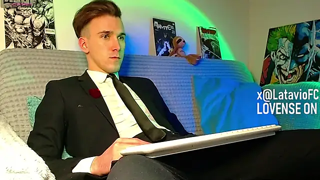 Midnighter  online show from 04-15-26, 12:28