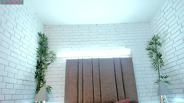 charlottewhitte online show from 03-04-25, 11:08